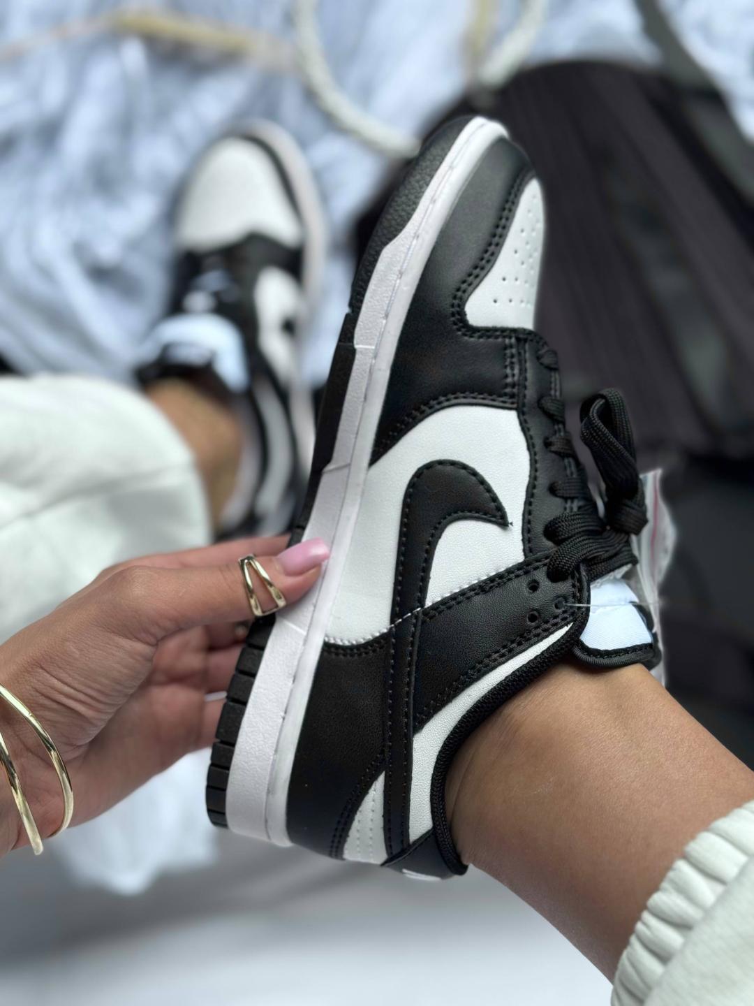 Nike Dunk Low Retro White Black